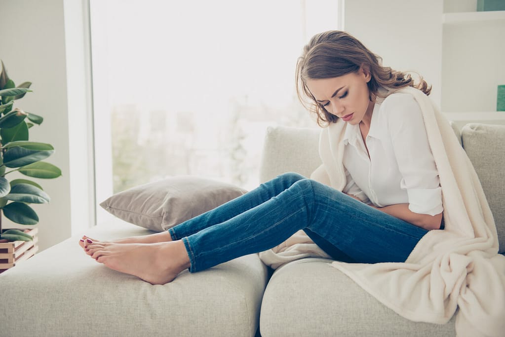 Relation entre taux de cortisol élevé et ventre gonflé
